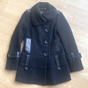 Mackage woman’s pea coat sz. Small worn twice as good as new! Made in Canada!
